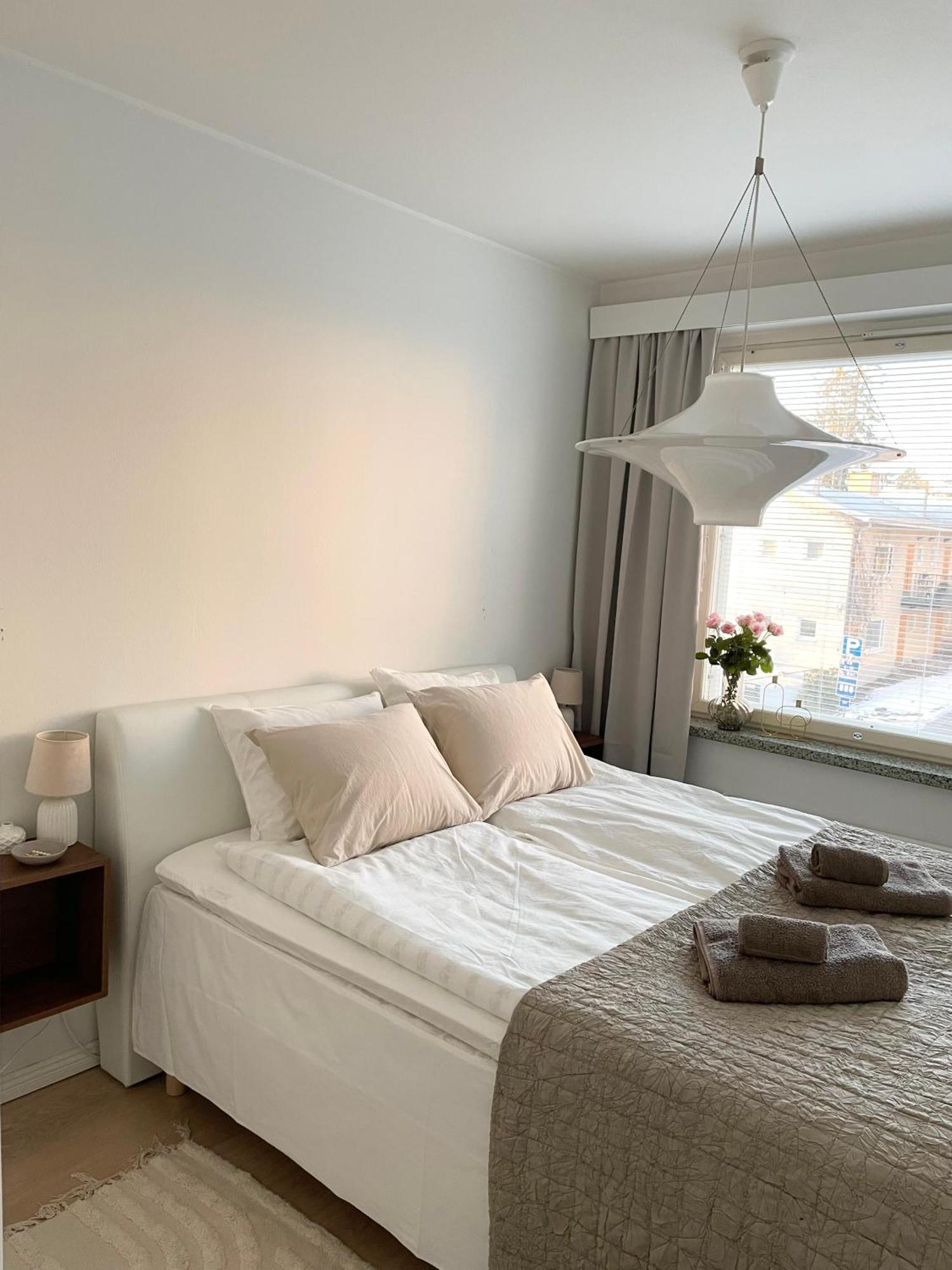 Seaside With Parking Space, Close To Metro Apartment Helsinki